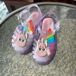 Mini Melissa toddler girl size 8